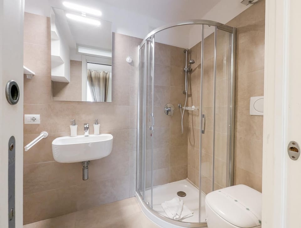 Shower, Toilet, Bathroom, bidet