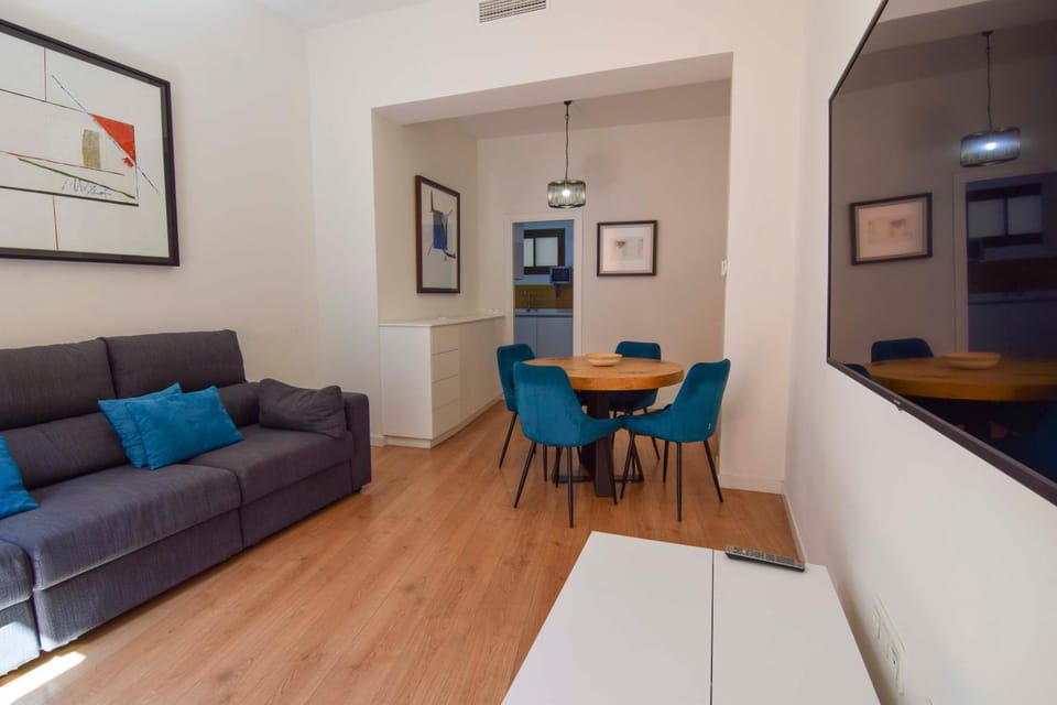 TV and multimedia, Living room, Dining area