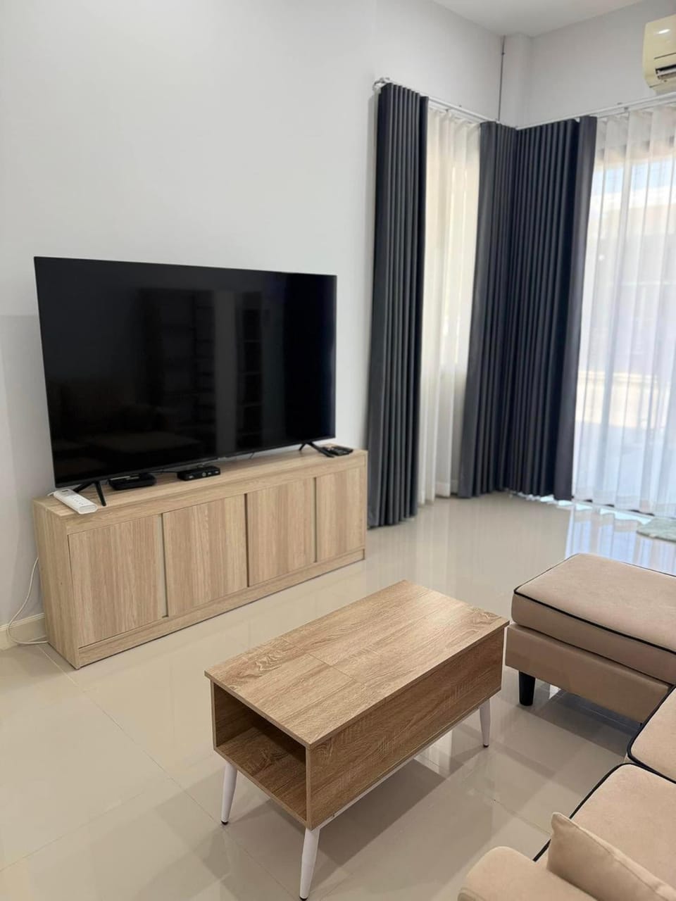 The nice5 House บ้านพักเดอะไนซ์ 5 House in Laos