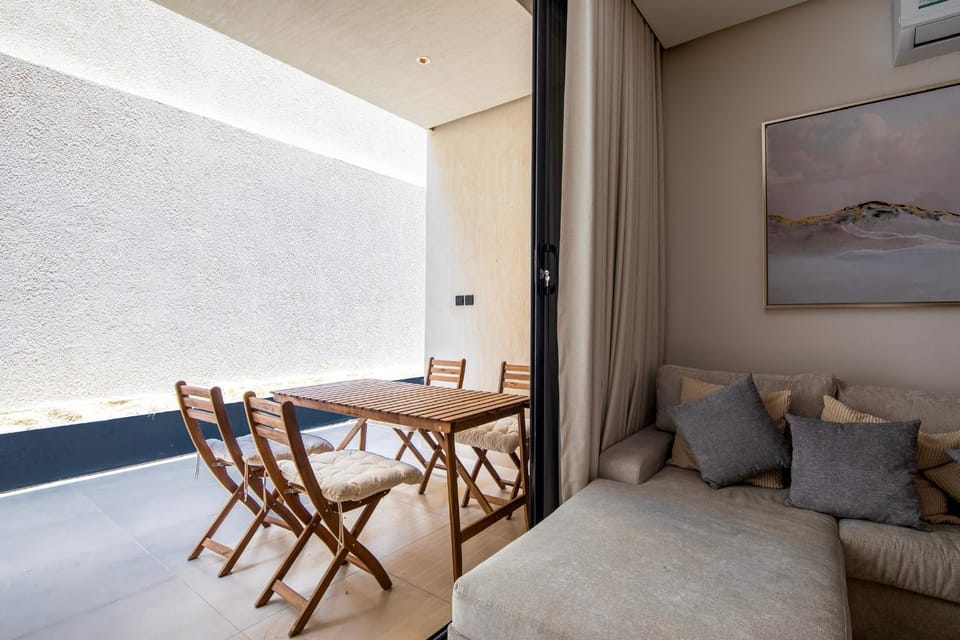 Seating area, Inner courtyard view