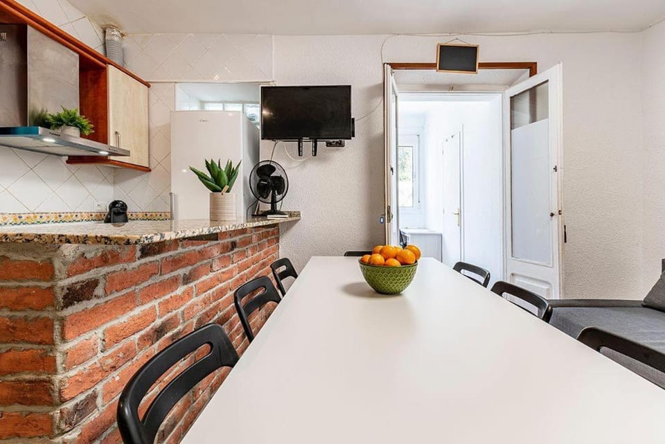 TV and multimedia, Kitchen or kitchenette