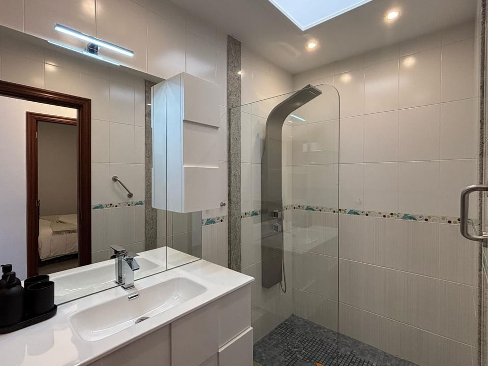 Shower, Bathroom