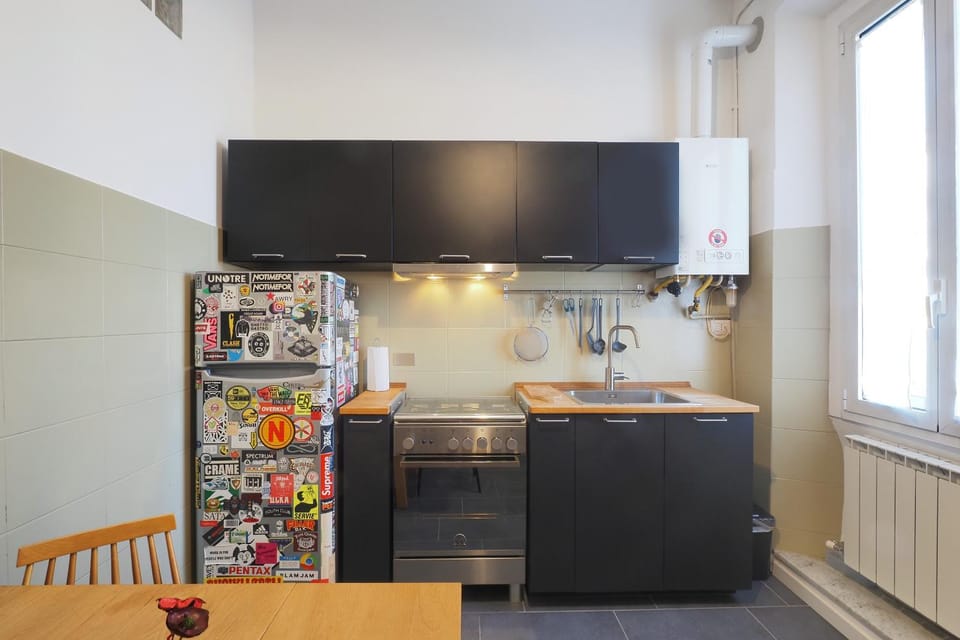 Kitchen or kitchenette, oven