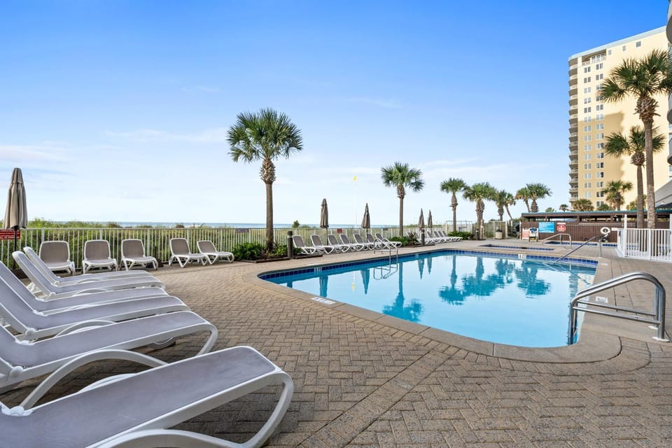 Natural landscape, Hot Tub, View (from property/room), Balcony/Terrace, Pool view, Sea view, Swimming pool, sunbed