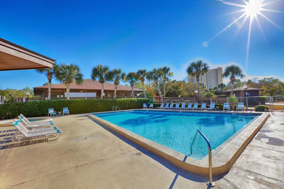 Hot Tub, Swimming pool
