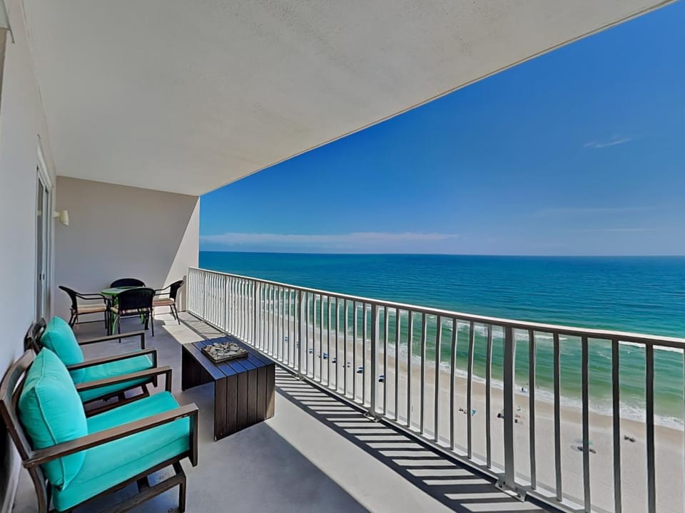 Balcony/Terrace, Seating area, Beach, Sea view