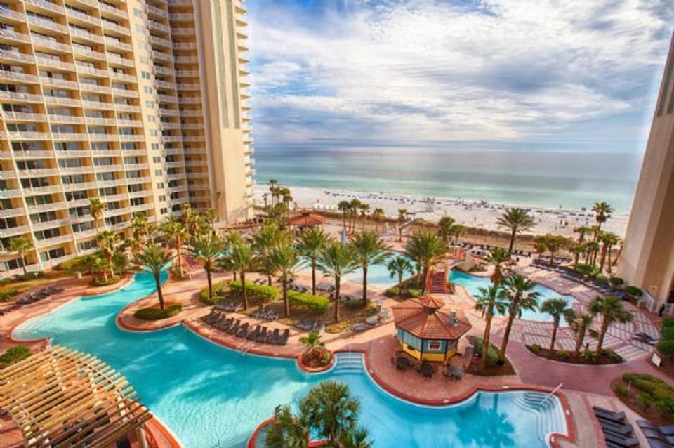 Property building, Day, Natural landscape, Bird's eye view, Hot Tub, Beach, Pool view, Sea view, Swimming pool, sunbed