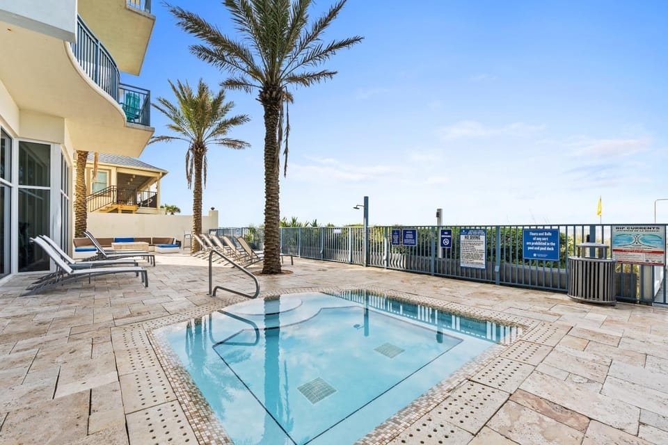 Property building, Patio, Day, Hot Tub, View (from property/room), Balcony/Terrace, Pool view, Swimming pool, sunbed