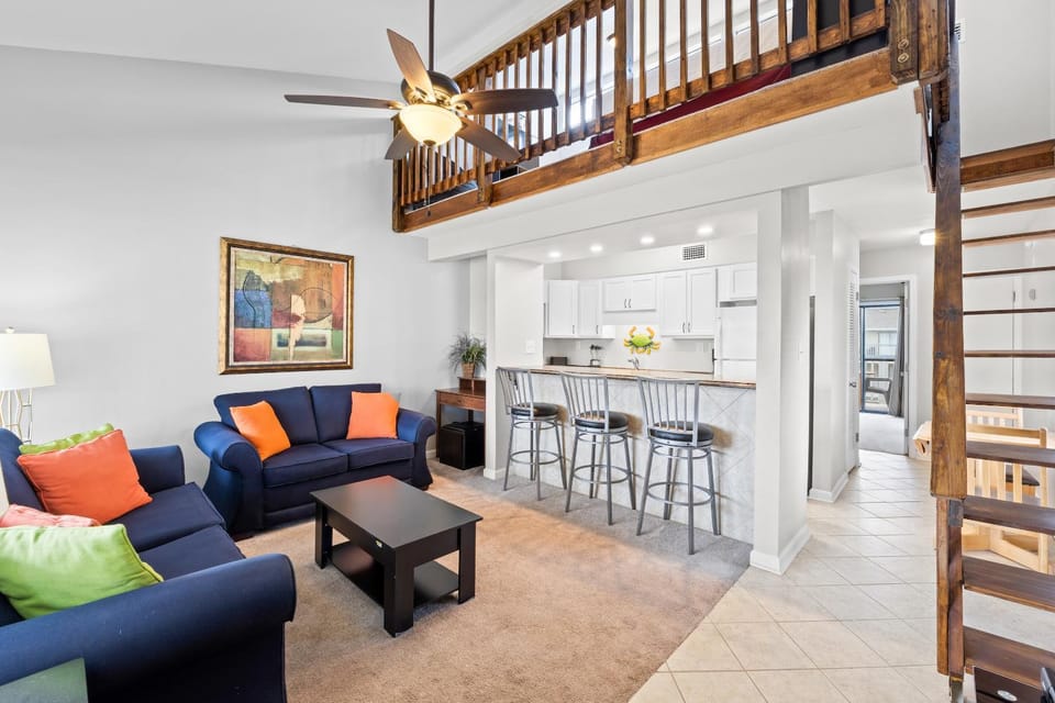 Kitchen or kitchenette, Living room, Seating area, Dining area, fireplace