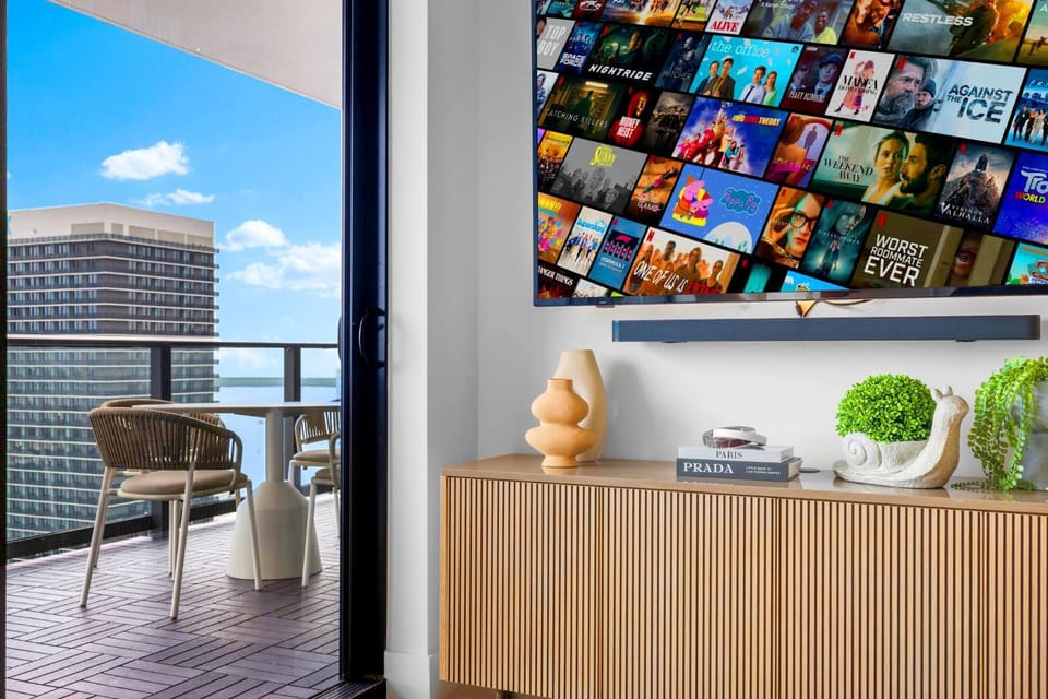 TV and multimedia, Living room, Seating area