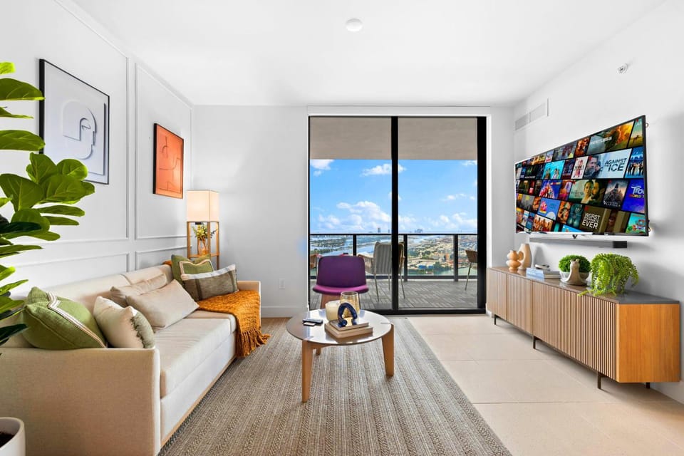 TV and multimedia, View (from property/room), Living room, Seating area