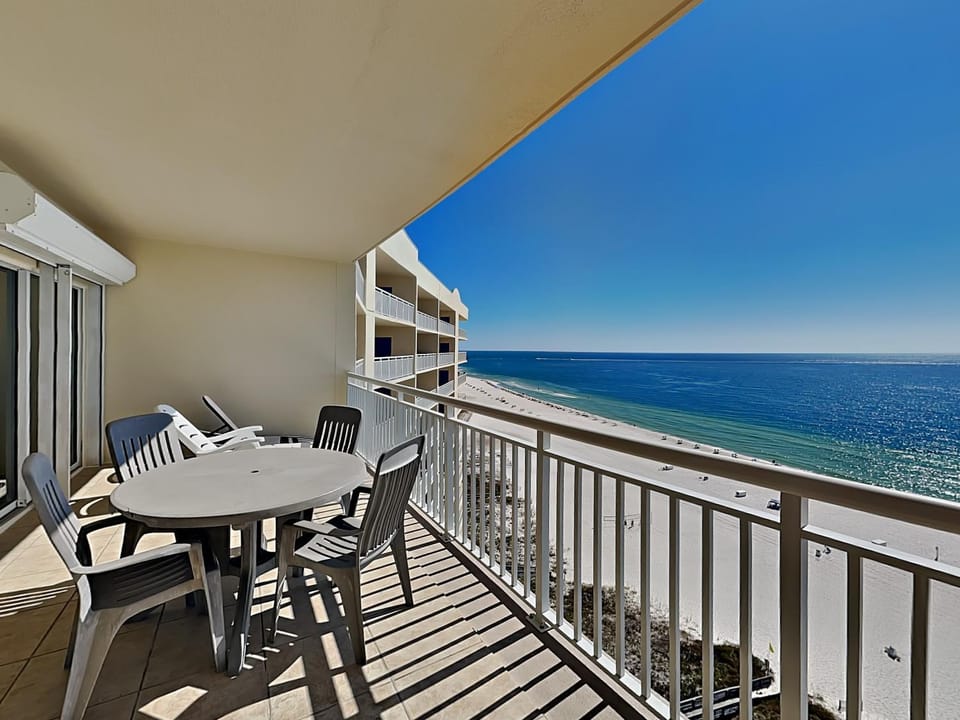 Balcony/Terrace, Seating area, Beach, Sea view