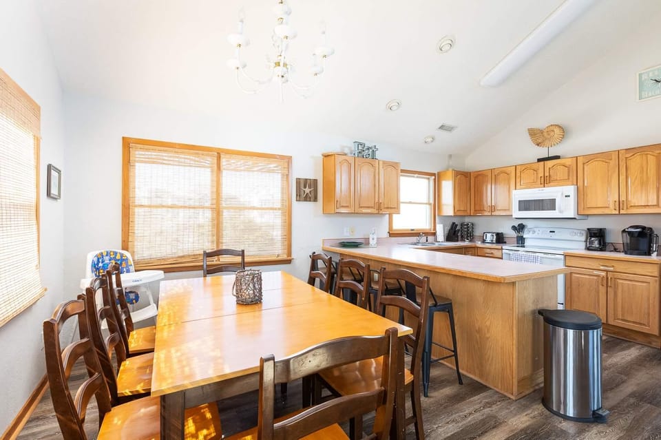 Private Home 5min walk to Beach with Top Deck Spa House in Corolla