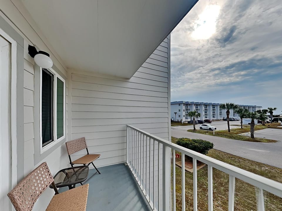 Balcony/Terrace, Seating area, Quiet street view