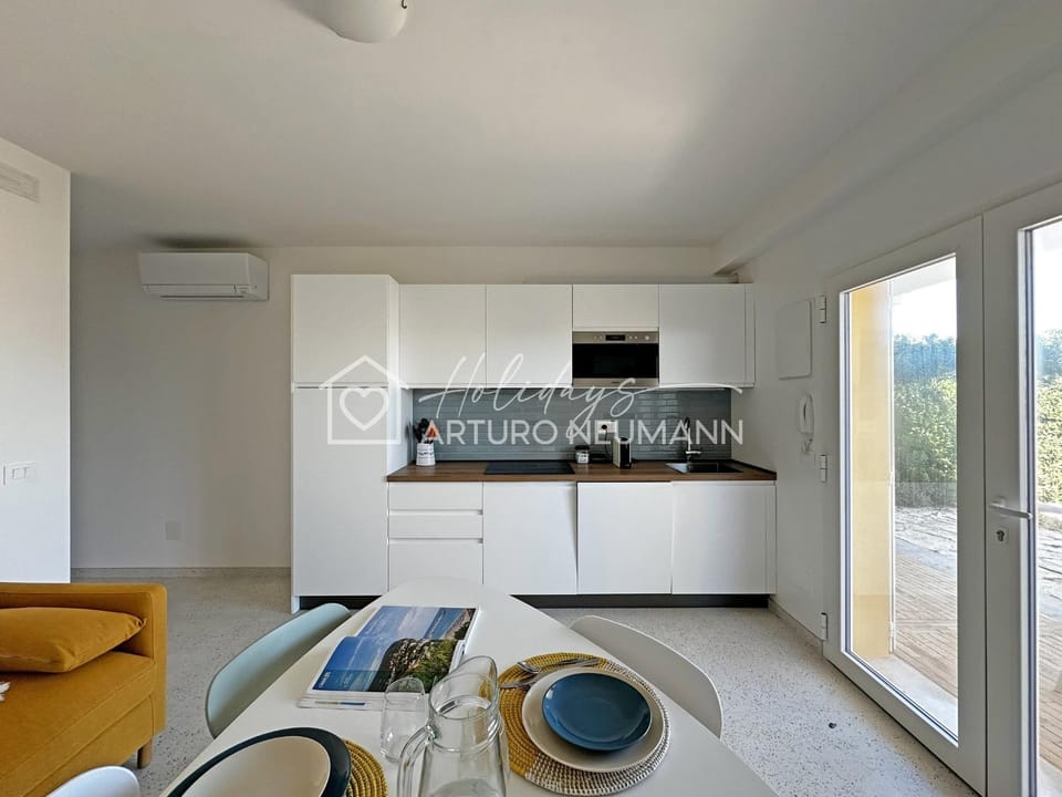 Kitchen or kitchenette, Living room, Seating area, Dining area, oven, air conditioner