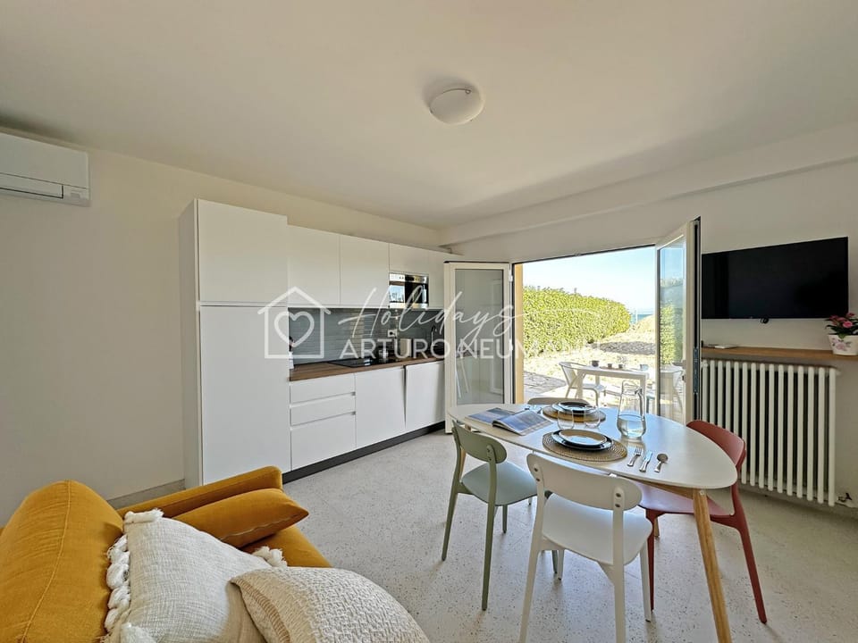 TV and multimedia, Kitchen or kitchenette, Living room, Seating area, Dining area, Evening entertainment, oven