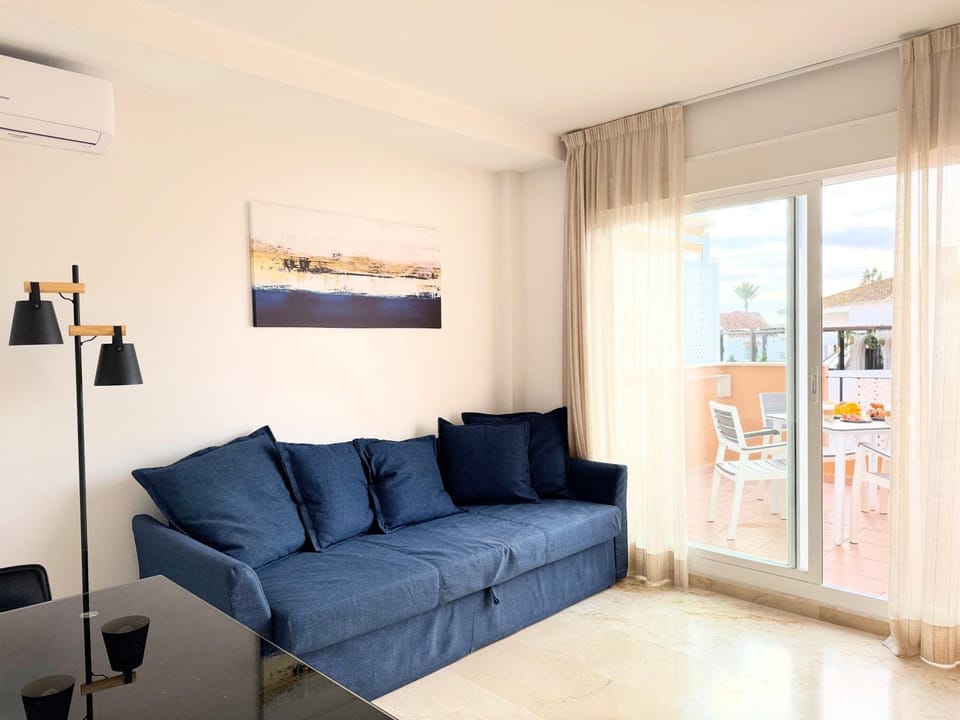 Living room, air conditioner