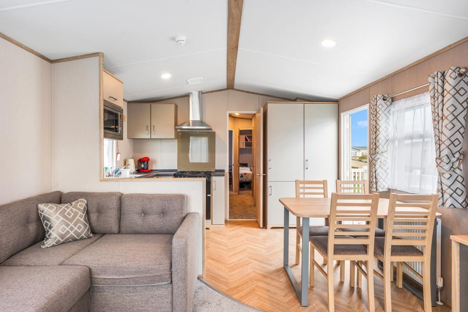 Kitchen or kitchenette, Living room, Dining area