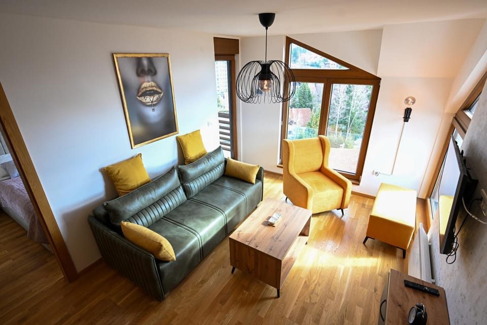 TV and multimedia, Seating area