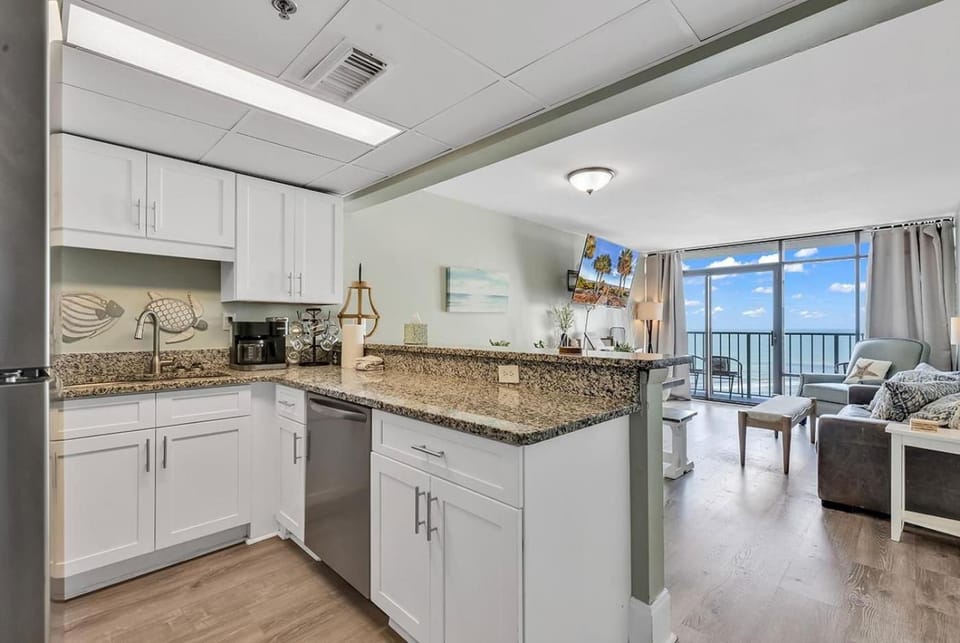 Newly Remodeled Ocean View 2 BR Condo! Sand Dunes1147 and 1148 House in Myrtle Beach