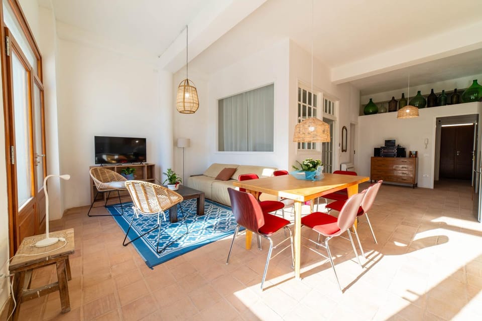 Living room, Dining area