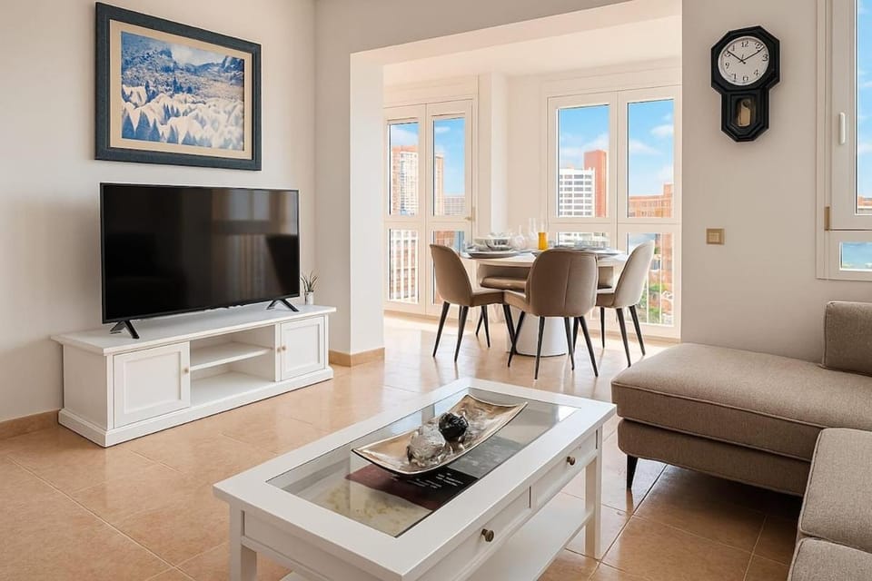 Apartamento a Estrenar con Vistas a la Playa de Levante con Plaza de Garaje Apartment in Benidorm
