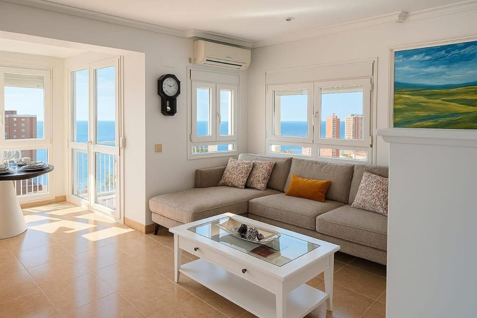 Apartamento a Estrenar con Vistas a la Playa de Levante con Plaza de Garaje Apartment in Benidorm