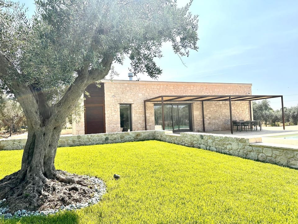 'E Petri Villa in Sicily