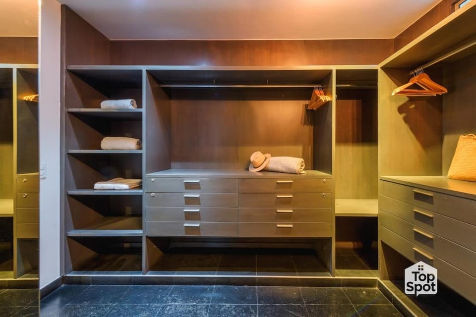 wardrobe