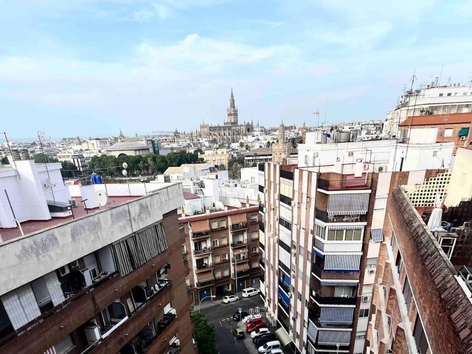 Alojamiento Deluxe Resitur Apartment in Seville