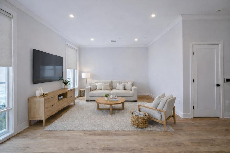 Modern Luxury 3BR 2BA 10 minutes to NYC Apartment in Weehawken