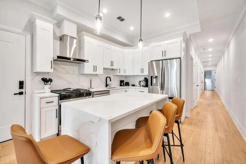 Modern Luxury 3BR 2BA 10 minutes to NYC Apartment in Weehawken