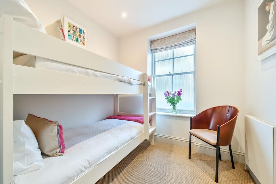 Bed, Bedroom, bunk bed