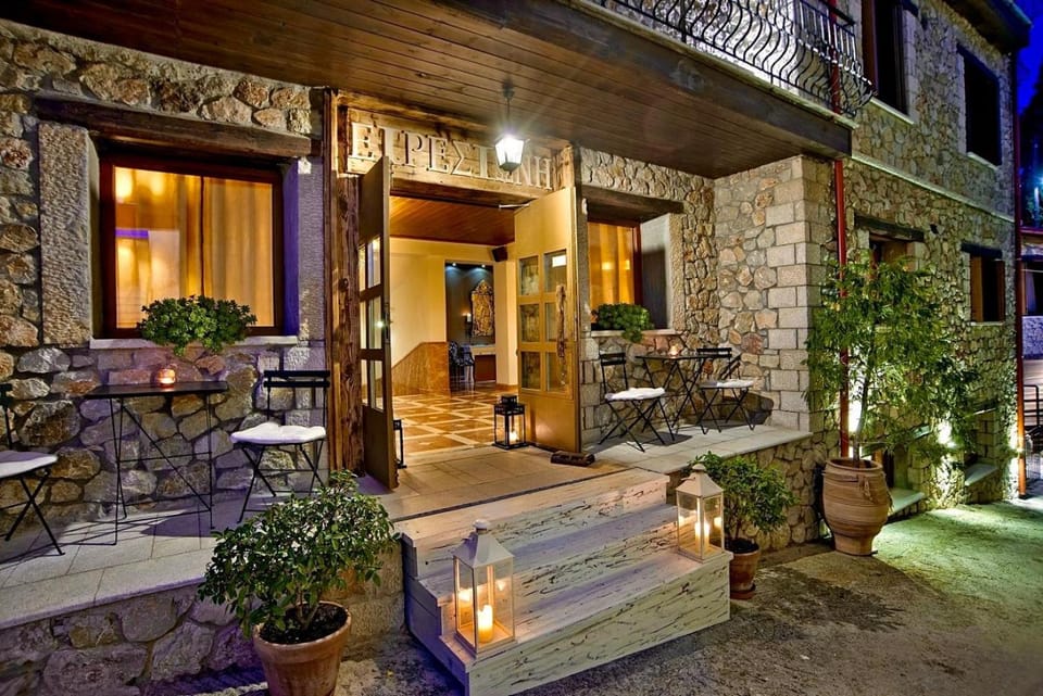 Facade/entrance, Internal: Not applicable to any particular room