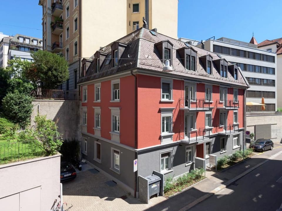 Cozy studio near main station - Color 2 Apartment in Zurich City