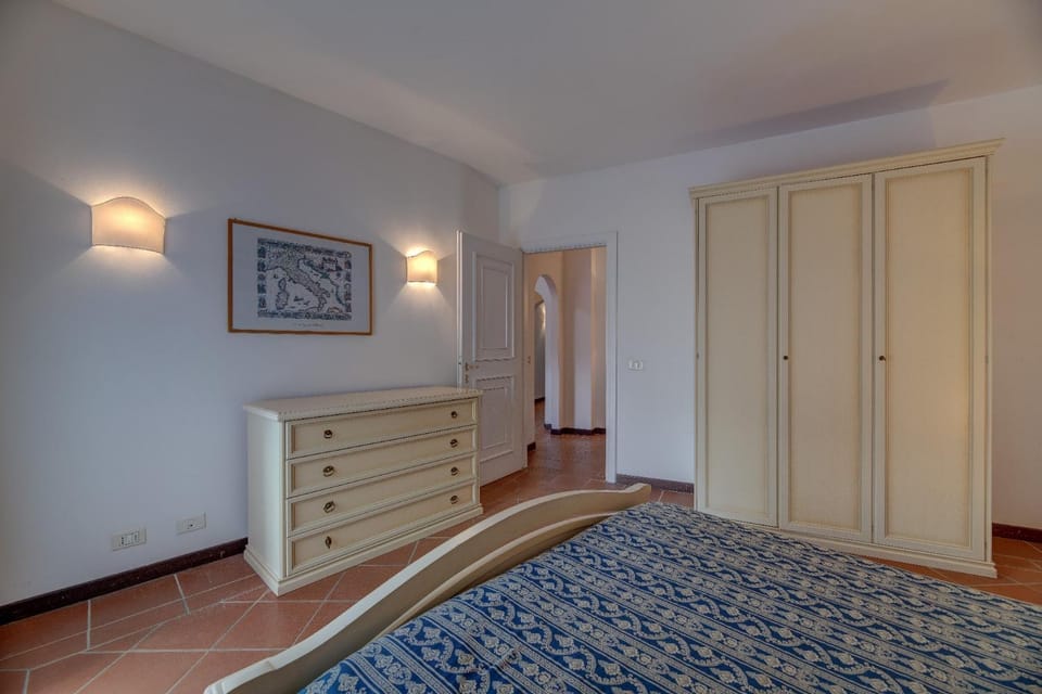 Charming Small Villa shared pool Sleeps V4IN Villa in Punta de su Torrione