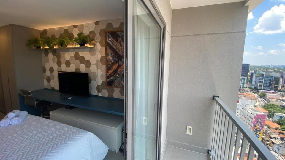 Bed, Balcony/Terrace, Seating area, City view