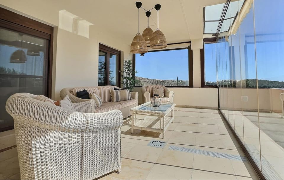 Patio, Day, Balcony/Terrace
