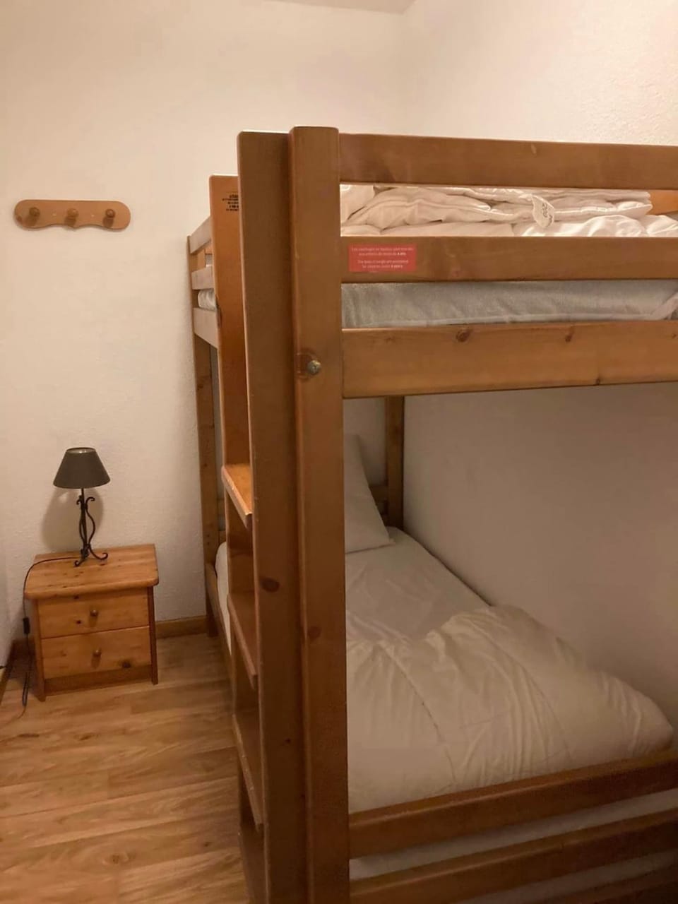 Appartement duplex 8 pers à Super-Besse avec wifi et piscine chauffée Apartment in Besse-et-Saint-Anastaise