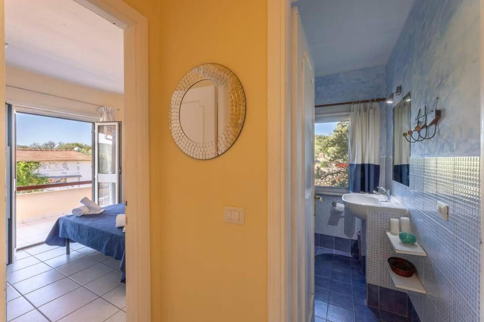 Relaxing BaiaDeBahas 2BedApt Trilo6 sleeps 6 Apartment in Sardinia