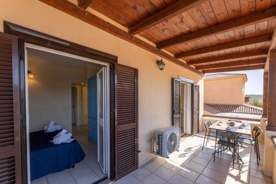 Relaxing BaiaDeBahas 2BedApt Trilo6 sleeps 6 Apartment in Sardinia