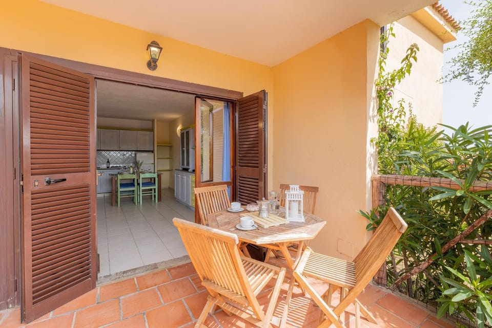 Relaxing BaiaDeBahas 1BedApt Bilo4 sleeps 4 Apartment in Sardinia