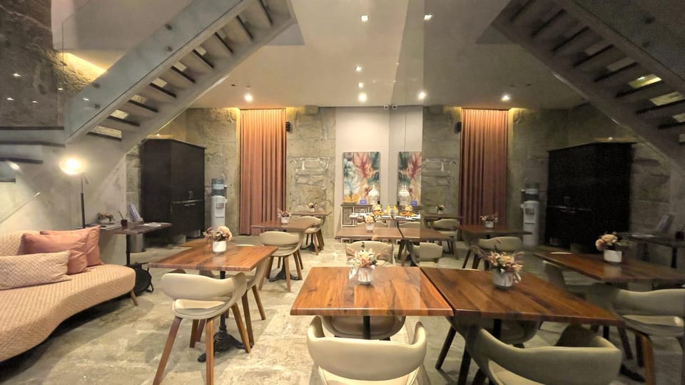 Seating area, Dining area