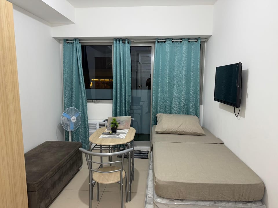 Studio Type Condo Staycation Apartment hotel in Quezon City