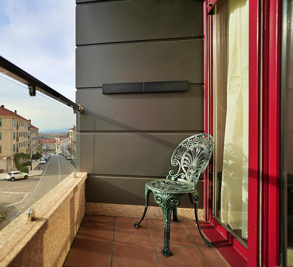Property building, Off site, Balcony/Terrace