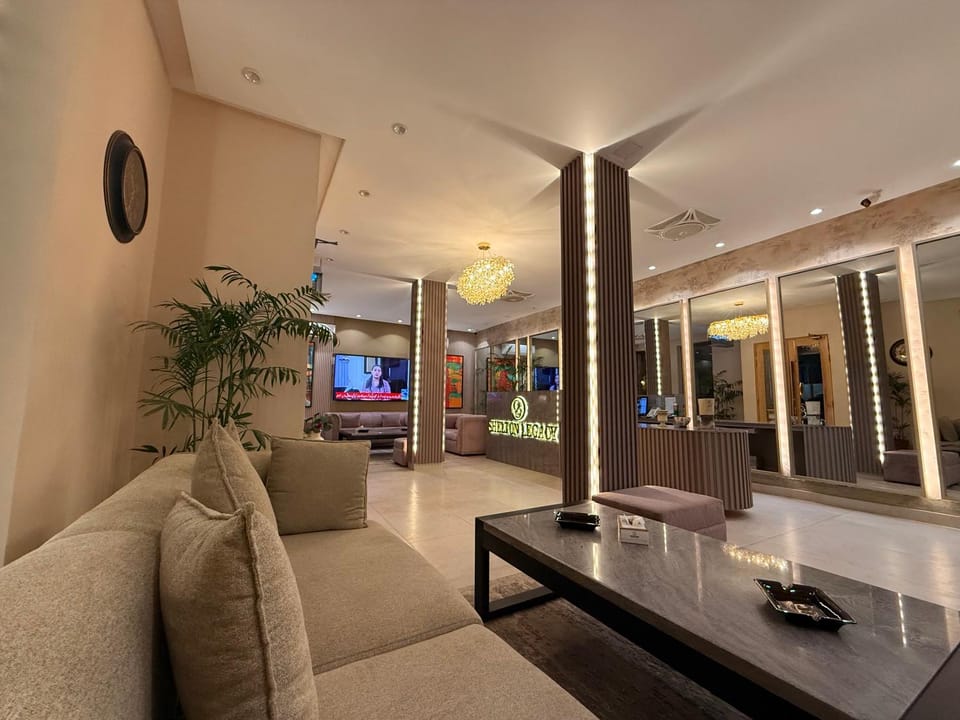Communal lounge/ TV room