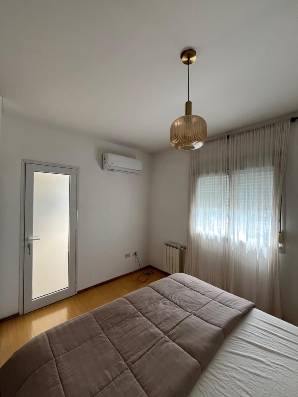 Bed, Photo of the whole room, Bedroom, air conditioner