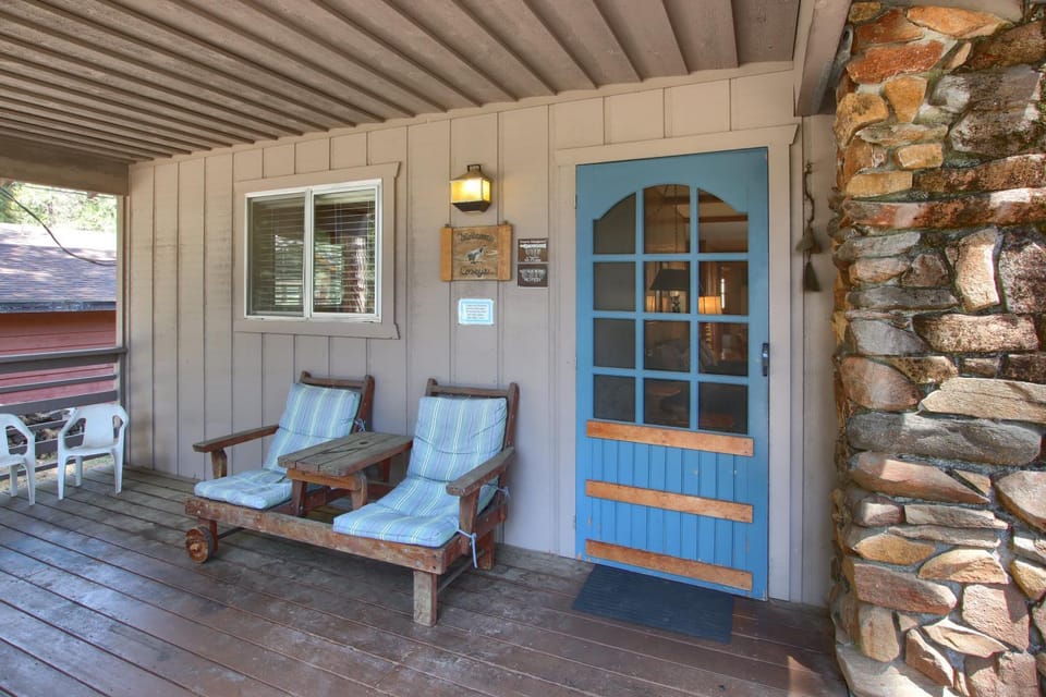 Quail Meadow House in Sierra Nevada