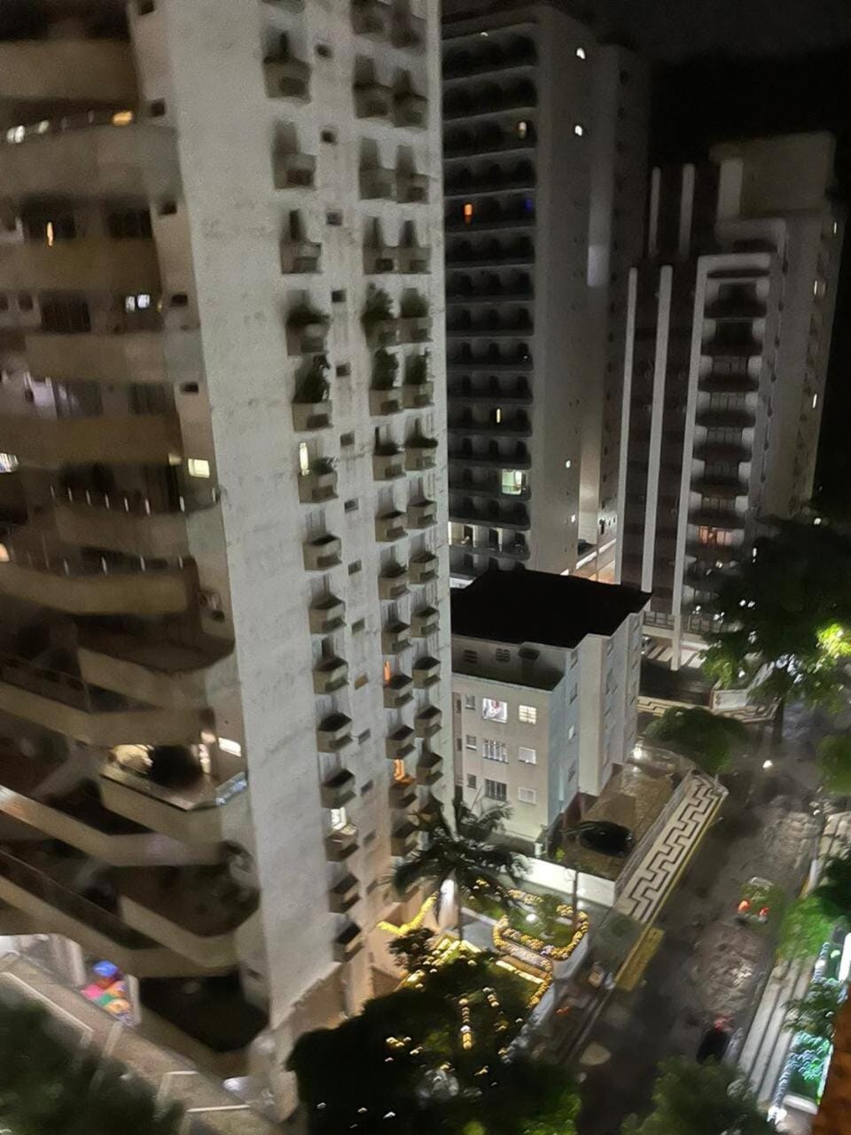 Apartamento na Praia de Pitangueiras, Guarujá Apartment in State of São Paulo
