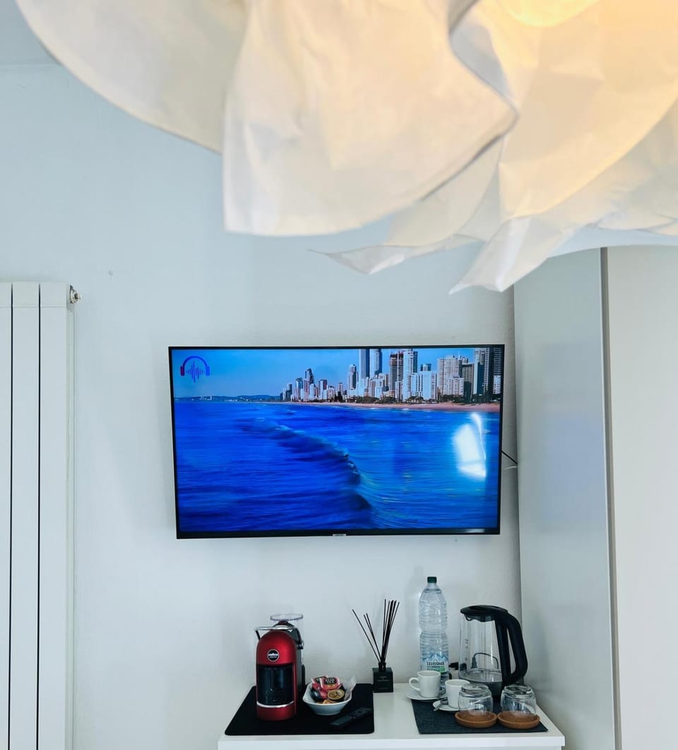 TV and multimedia, Coffee/tea facilities